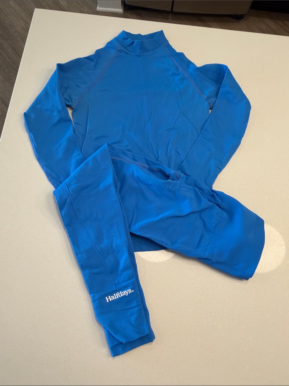 Halfdays women ski / snow blue base layer long sleeve and leggings. Size XS